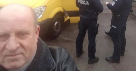 Napisał na aucie "Konstytucja". Policjanci się zaniepokoili