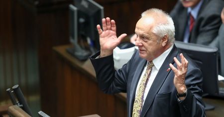 Przewodniczący komisji regulaminowej o Niesiołowskim. "Nie zrzekł się immunitetu"