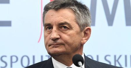 Marek Kuchciński i afera z lotami. Na pokład zabrał też swoją siostrę