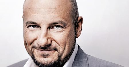 Piotr Gąsowski w ostrych słowach krytykuje TVP za materiał o Wodeckim