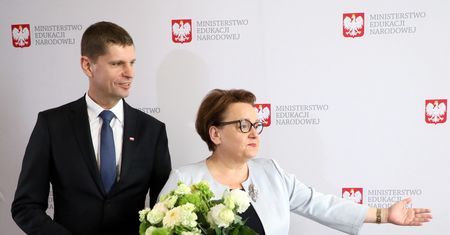 Nowy szef MEN tłumaczy się ze słów o "cyrku". Mocne słowa o seksualizacji dzieci