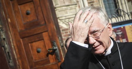 Burza po słowach arcybiskupa o "tęczowej zarazie". Kidawa-Błońska: niebezpieczne