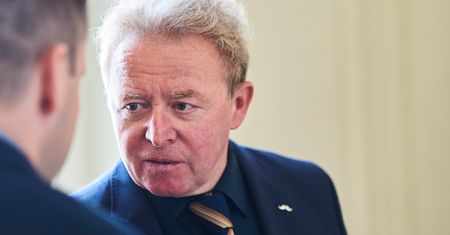 Bruksela. Śledztwo ws. Janusza Wojciechowskiego nie zakończy się na czas