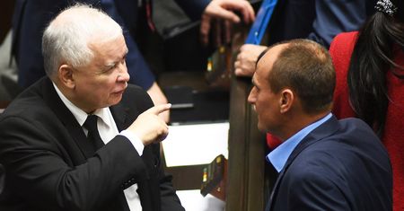 Wybory 2019. Ludzie kojarzeni z o. Rydzykiem nie odpuszczają, na prawicy polityczna wojna