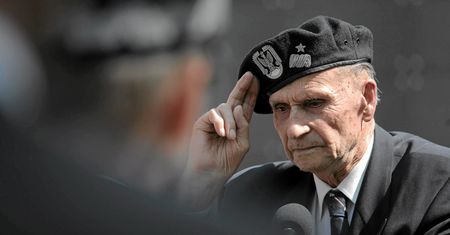 Gen. Zbigniew Ścibor-Rylski na celowniku. IPN nie daje za wygraną