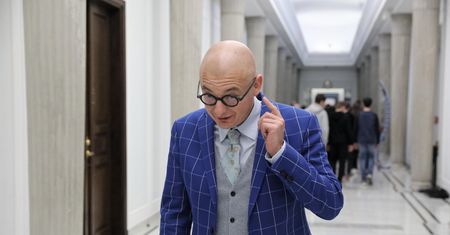 Oświadczenia majątkowe senatorów. Jedna pozycja w dokumencie Michała Kamińskiego zaskakuje