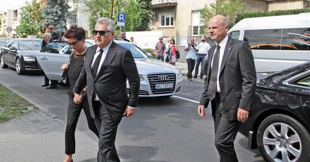 Nowe ustalenia ws. "willi Kwaśniewskich". "Zaczyna robić się gorąco"