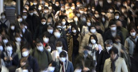 Epidemia koronawirusa. Chińskie banki rozdają maseczki za otwarcie konta