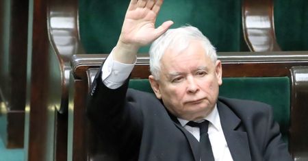 Koronawirus w Polsce. Wybory prezydenckie 2020 w cieniu epidemii. 5 sposobów na ich przesunięcie