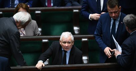 Tylko w jeden sposób PO może wygrać z PiS. Nowy sondaż