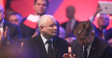 5 minut przemówienia, przynajmniej 35 mld zł na liczniku. Jarosław Kaczyński rozbił budżetowy bank