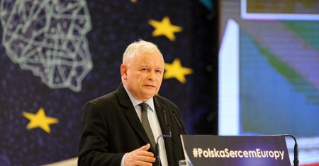 Konwencja PiS w Katowicach. Kaczyński: wara od naszych dzieci