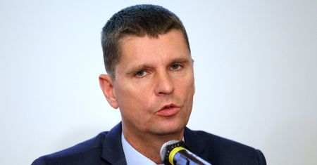 Matury i egzaminy ósmoklasisty przełożone. Rząd podaje możliwy termin