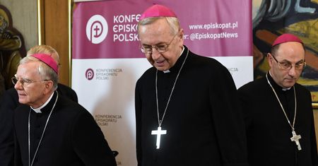 Gostkiewicz: Pedofilia w Kościele. Ten tytuł jest specjalnie dla arcybiskupa Gądeckiego (Opinia)