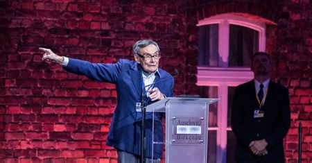 75. rocznica wyzwolenia Auschwitz. Mocne wystąpienie byłego więźnia obozu zagłady Mariana Turskiego zrobiło wrażenie na prezydencie