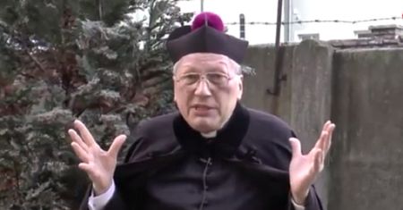 Biskup wysłał ks. Kneblewskiego na emeryturę. Duchowny zapowiada odwołanie