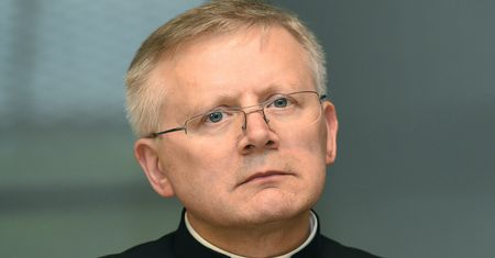 Ks. Henryk Zieliński: otwarcie trumien ze Smoleńska - o siedem lat za późno