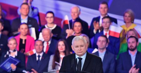 Gorący dzień w polityce. Trzy konwencje