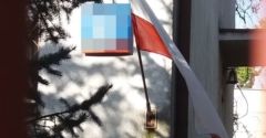 Jarosław Kaczyński wywiesił flagę. Tak politycy obchodzą Dzień Flagi