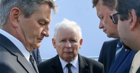 Nowy sondaż. Prawo i Sprawiedliwość nie zraża do siebie Polaków