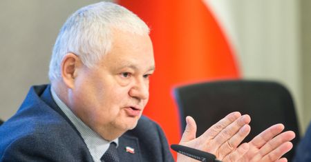 "Wyborcza" nie musi usuwać artykułów. Sąd oddalił wnioski NBP