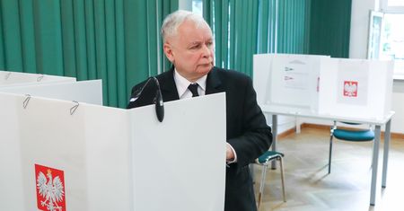 Zwycięzcą wyborów parlamentarnych już okrzyknięto PiS. Prof. Matyja radzi się wstrzymać