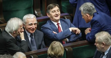 Marek Kuchciński nadal mieszka w prezydenckiej willi. Kowalczyk tłumaczy to "problemami mieszkaniowymi"