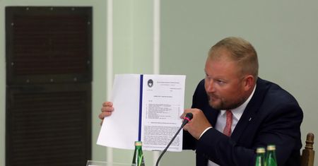 Ostra wymiana zdań na posiedzeniu komisji. Krajewski do Zembaczyńskiego: jest pan zwykłym chamem