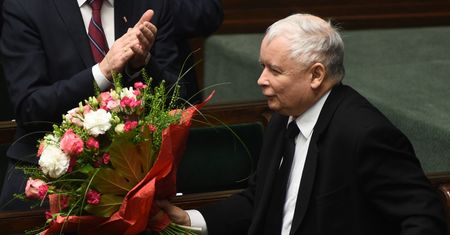 Morawiecki przyniósł Kaczyńskiemu prezenty. Zobacz, co dostał prezes PiS