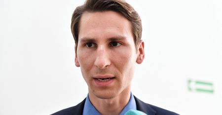 Kacper Płażyński prawdopodobnie wystartuje w wyborach do Sejmu. Czeka na datę wyborów