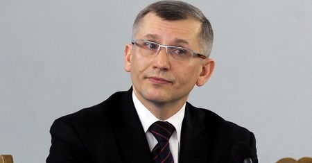 Prezes Najwyższej Izby Kontroli ma gest. Przyznał sobie sowitą nagrodę
