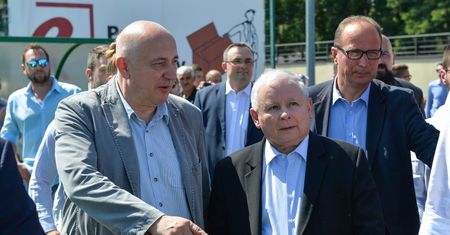 Joachim Brudziński oskarża: sitwa i antypolski bluzg. "Prezes ma się znakomicie"