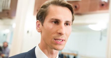 Płażyński komentuje kontrowersyjną okładkę "Sieci". "To dla mnie bolesne"