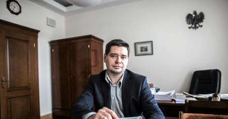 Był wiceministrem sprawiedliwości u Gowina. Nie pozostawia suchej nitki na projekcie PiS