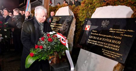 Jarosław Kaczyński uczcił pamięć matki. Nabożeństwo w Starachowicach