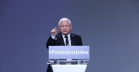Michał Sutowski: Kaczyński nie jest Geniuszem Bałtyku i Tatr, Panem Bogiem ani robotem. Porozmawiajmy o ludziach