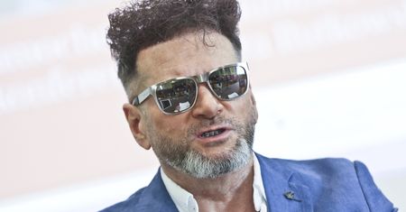 Krzysztof Rutkowski uprawiał seks w kolejce w Szwajcarii. Odważne wyznanie