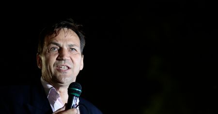 "Polska straciła niewinność". Radosław Sikorski ostro po zabójstwie Pawła Adamowicza