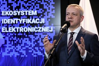 E-dowód. 11 tys. wniosków w pół dnia. Minister Marek Zagórski: To rekord!