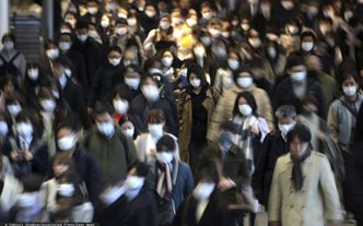 Epidemia koronawirusa. Chińskie banki rozdają maseczki za otwarcie konta