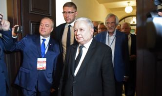 13. emerytura. Jarosław Kaczyński obiecuje i uspokaja. Świadczenie nie jest zagrożone