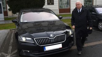 Halloweenowe "najście" Jarosława Kaczyńskiego. Jego dom jest bezpieczny, samochód - niekoniecznie