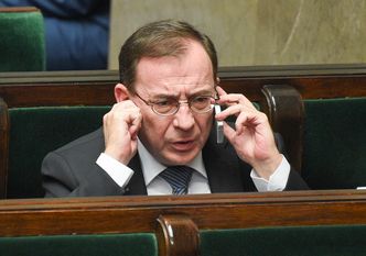 Dostęp do informacji niejawnych po nowemu. Służby prześwietlą tysiące osób