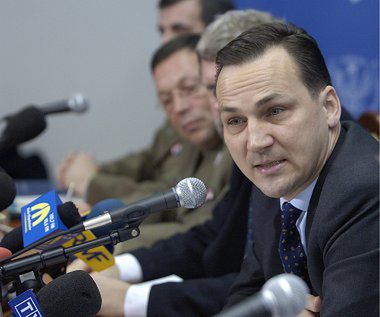 "Oficerowie muszą schudnąć" - mówi Radosław Sikorski