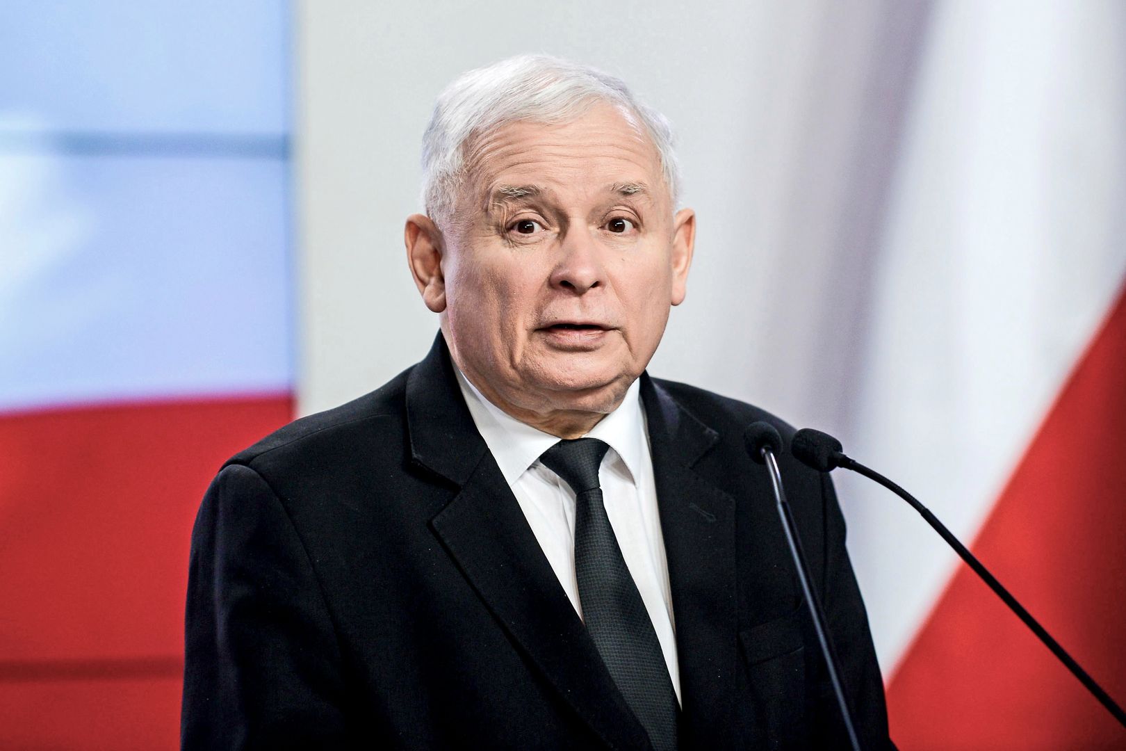 Poparcie dla PiS wynosi 46 proc. - donosi CBOS