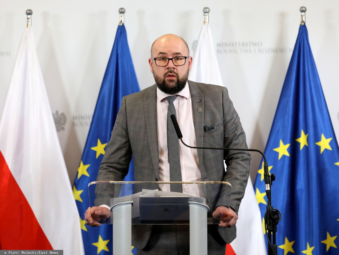 Zdaniem Jacka Zarzeckiego, organizacje prozwierzęce "chcą doprowadzić do likwidacji polskiego rolnictwa".