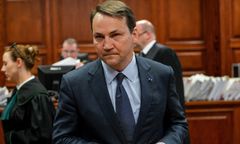 Marcin Makowski: Polska rafineria w rękach Rosjan? Coraz poważniejsze wątki rozmowy Sikorski-Krawiec