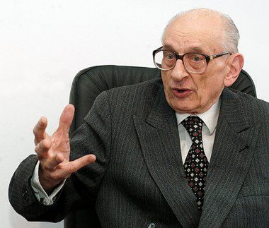 Prof. Bartoszewski: Auschwitz częścią historii UE