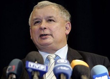 Sondaż: prezes Jarosław Kaczyński powinien ustąpić