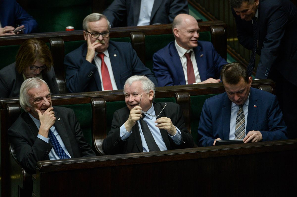 Kukiz'15 poza Sejmem, PiS dalej wysoko. Nowy sondaż
